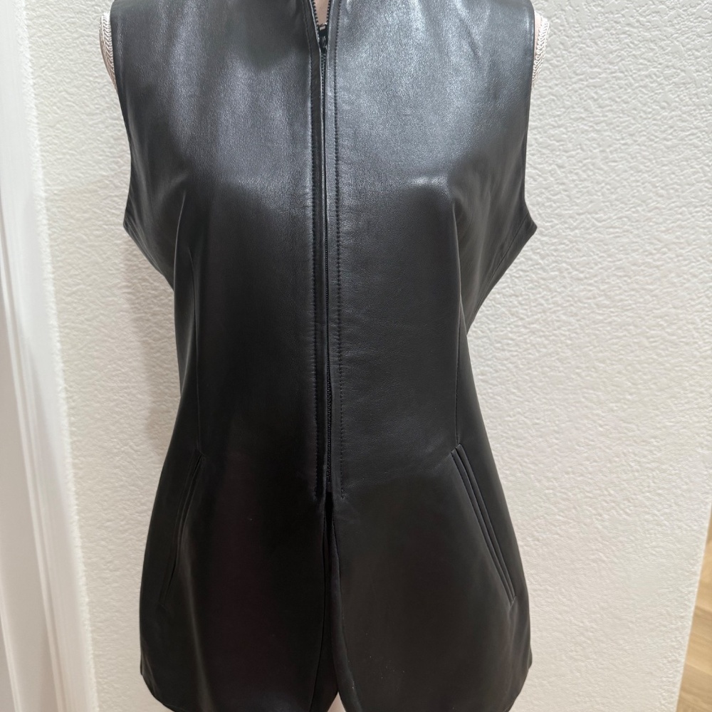 EUC DKNY Black 100% leather long vest w/zip front SIZE 8